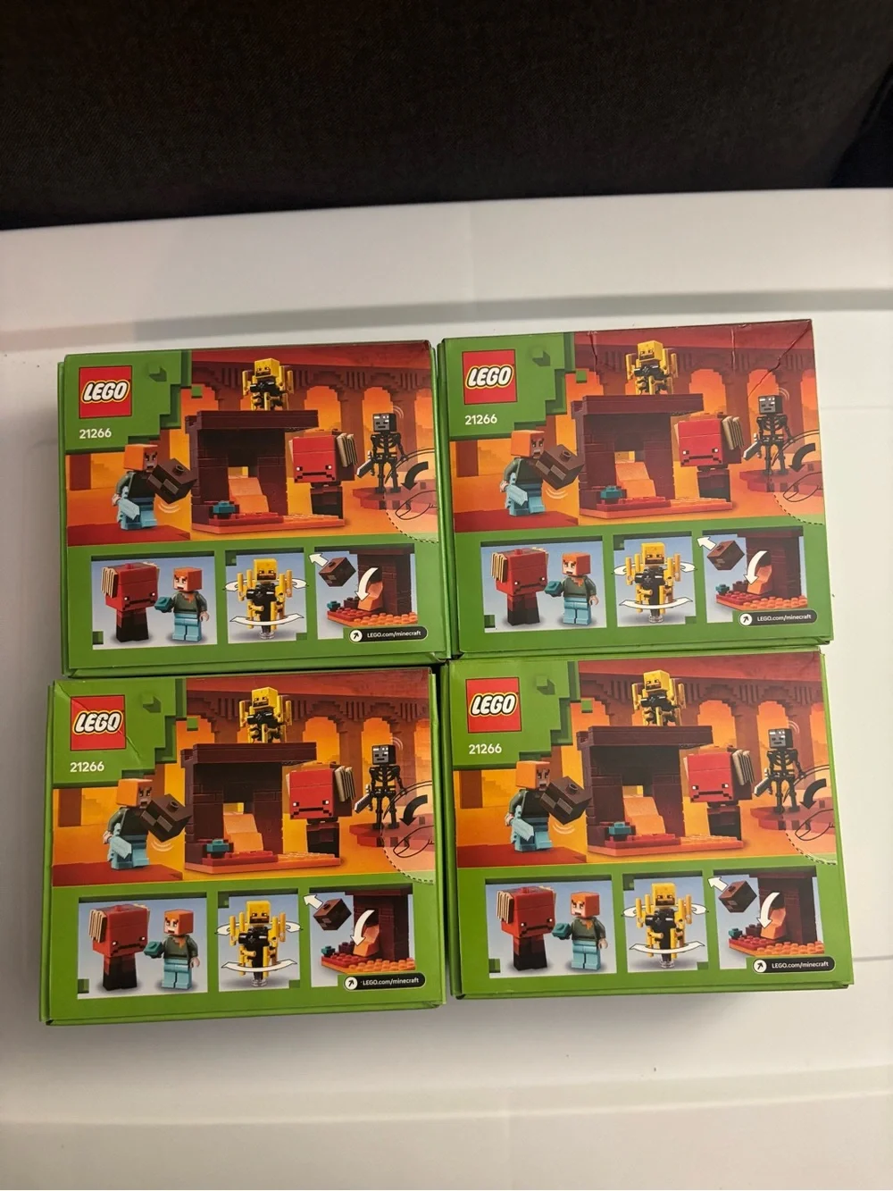 LEGO Minecraft The Nether Lava Battle Building Set - Red/Yellow